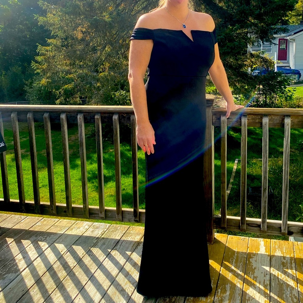 Long black formal gown XXL fits like a 14-16